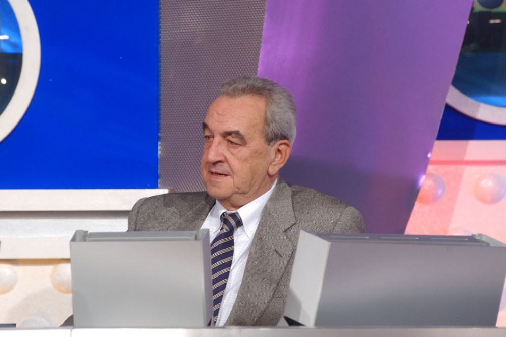 Bruno Pizzul negli studi della trasmissione "Quelli che il calcio" - Ipa