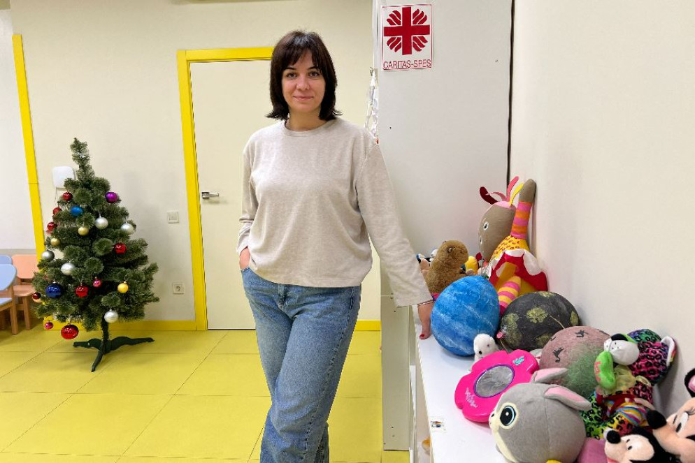 Irina Devlysh impegnata nel centro di Caritas-Spes a Kiev che aiuta i profughi di guerra - Avvenire