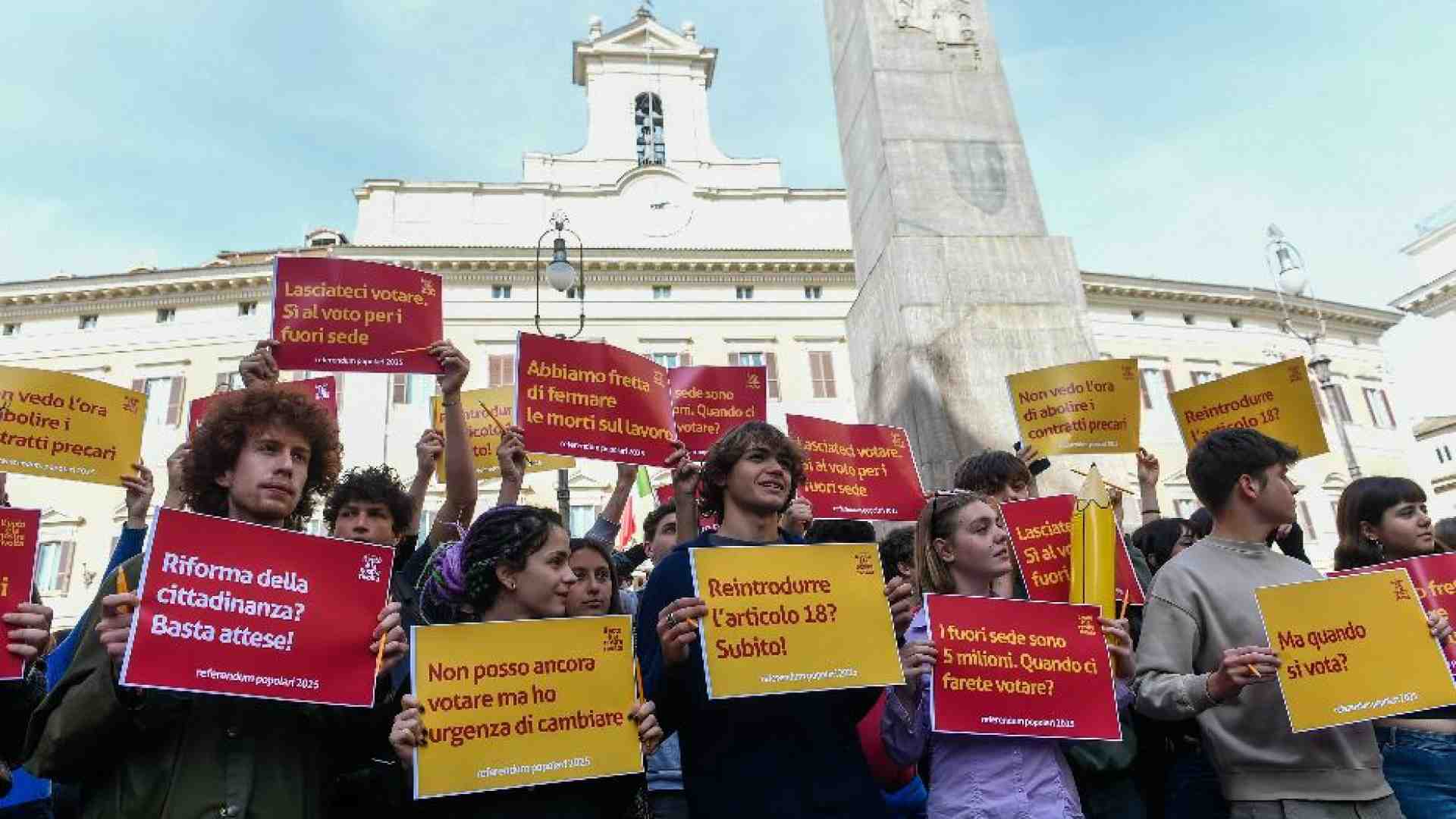 Immagine di Cittadinanza, ci sperano in 1 milione e 420mila. È il reddito a ostacolarli