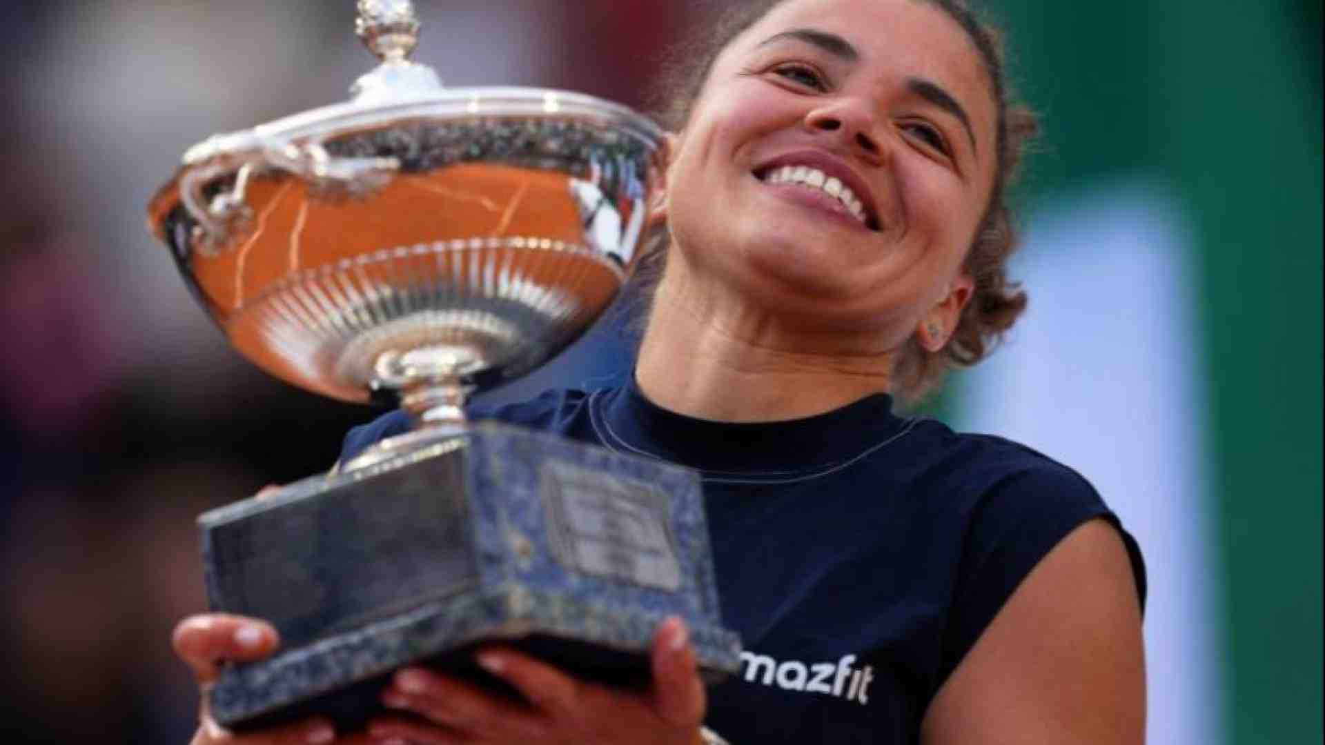 Immagine di Il Foro Italico è azzurro: Jasmine Paolini è la regina di Roma