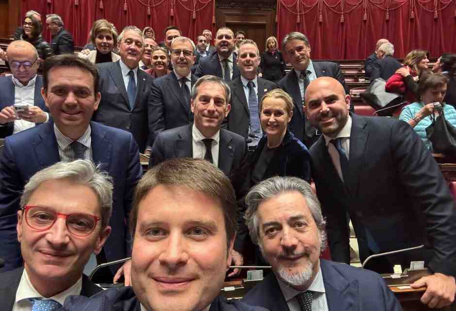L'accademia dei provinciali di Forza Italia: l'ascesa dei fedelissimi di Tajani, dai territori al partito