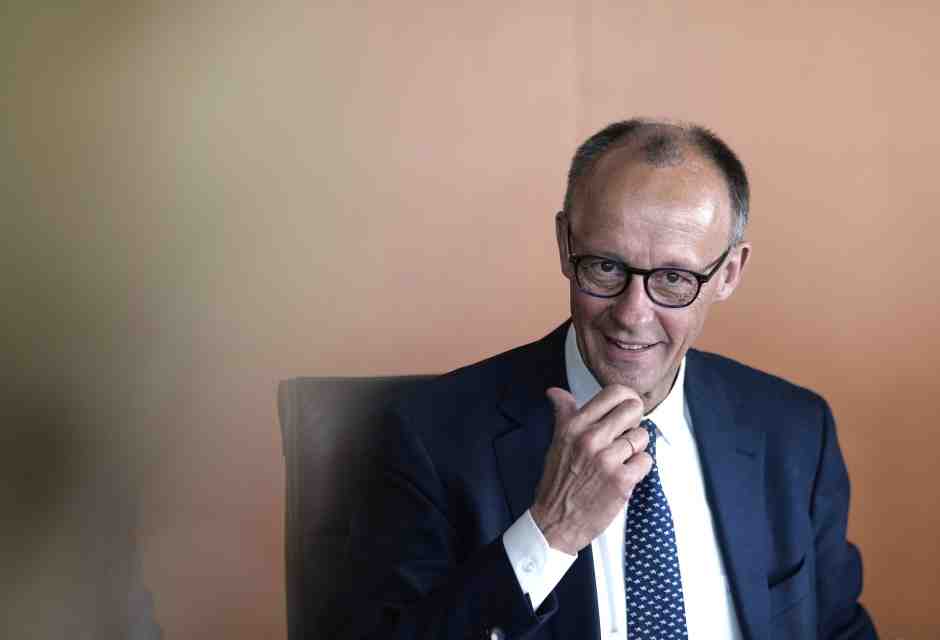 Cosa possono imparare Meloni e Schlein dal buonsenso modello Merz