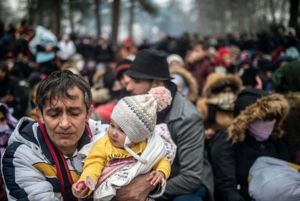 Profughi siriani ammassati nella zona di confine tra Turchia e Grecia a Pazarkule - Ansa