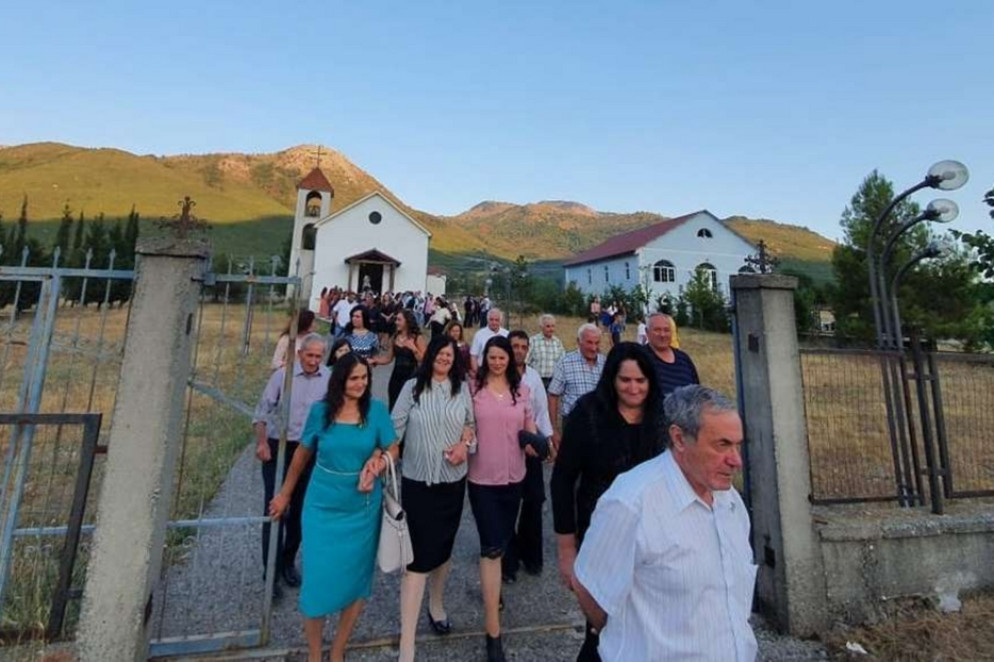 L'uscita di una Messa in Albania - @ArqipeshkviaShkoder