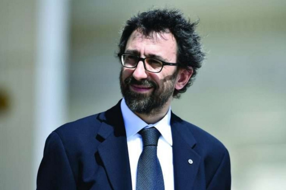 Matteo Truffelli – dal 2014 presidente nazionale dell’Azione Cattolica italiana, storico delle dottrine politiche all’Università di Parma – sintetizza «in che modo i credenti possono contribuire concretamente a lasciare nel mondo l’impronta evangelica della fraternità» - Ansa