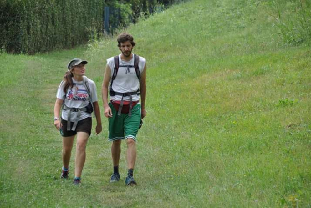Maddalena Frigerio e Marco Conti durante il loro viaggio di nozze "pellegrinaggio" sul Cammino di sant’Agostino