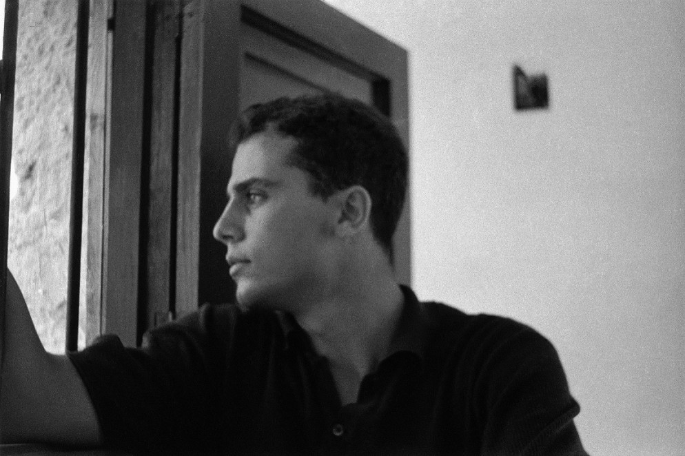 Autoritratto, Bagheria, 1960 - © 2021 Ferdinando Scianna / Magnum Photos