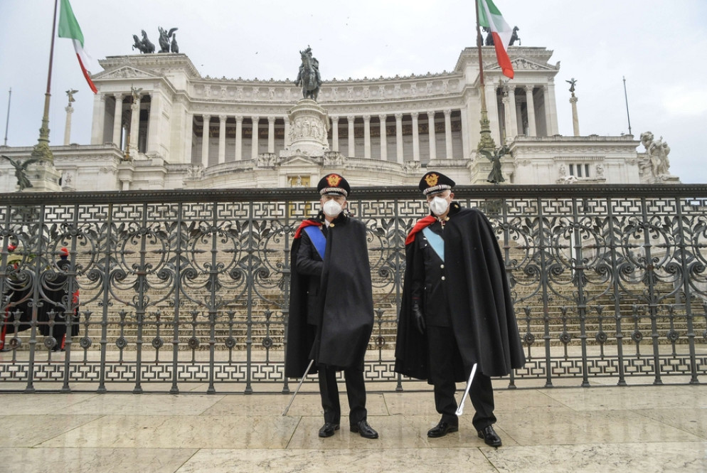 Giovanni Nistri e Teo Luzi durante la cerimonia di avvicendamento nella carica di Comandante Generale dell'Arma dei Carabinieri - Fotogramma