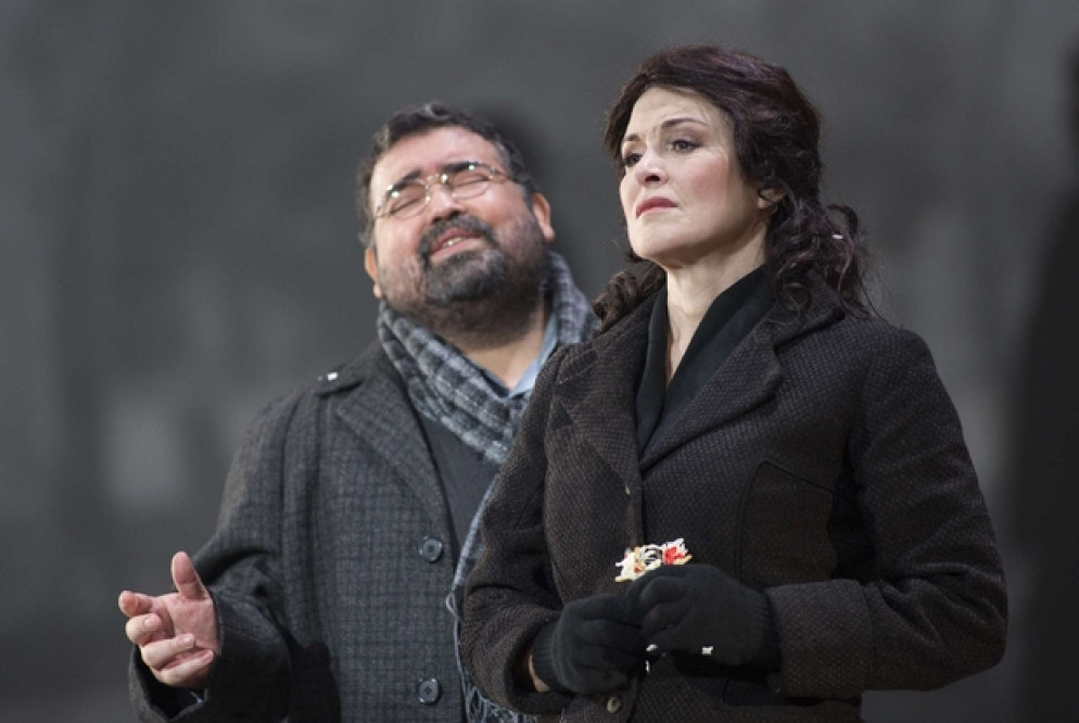 Anna Caterina Antonacci nel ruolo che valse l'Oscar alla Loren nel 1962 e il tenore Aquiles Machado