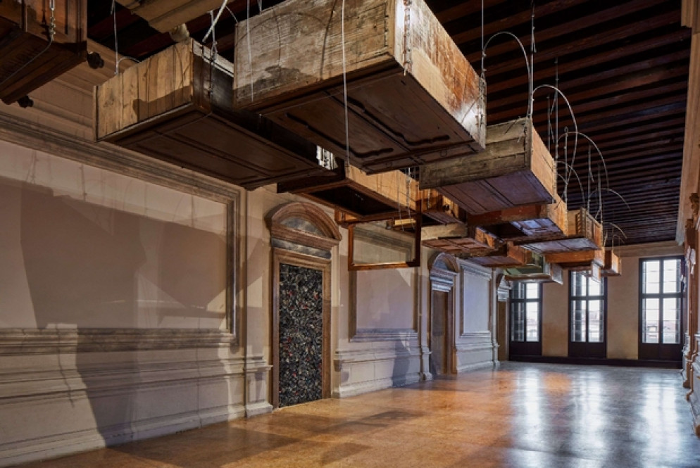 Jannis Kounellis, “Senza titolo” (1993-2008), armadi / foto Agostino Osio - Alto Piano / Fondazione Prada