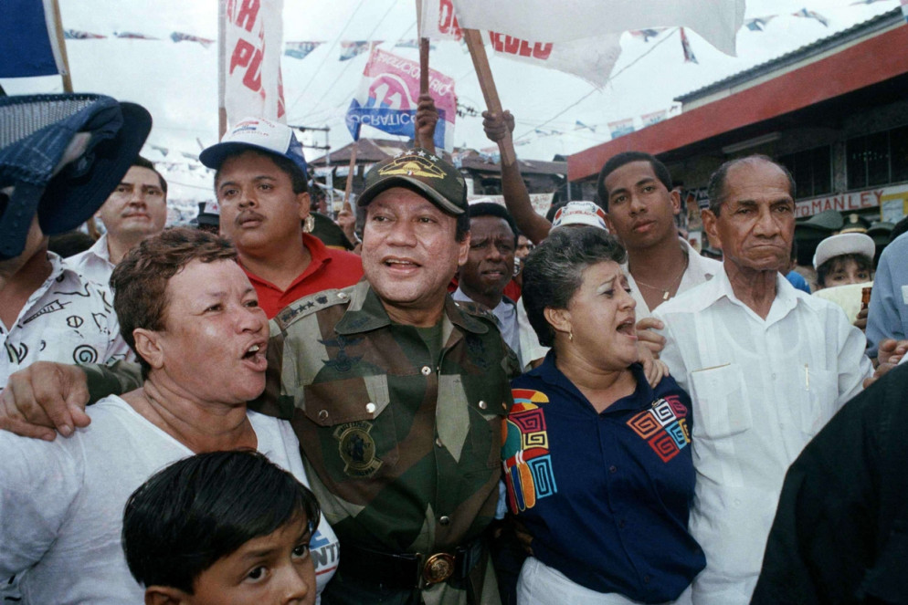 Noriega a Panama City nel 1989 (Ansa/Ap)