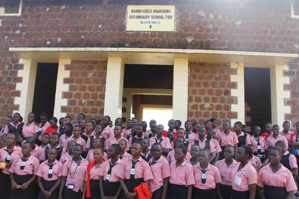 Le giovani diplomate della Maridi Girls’ Boarding School for the Sciences