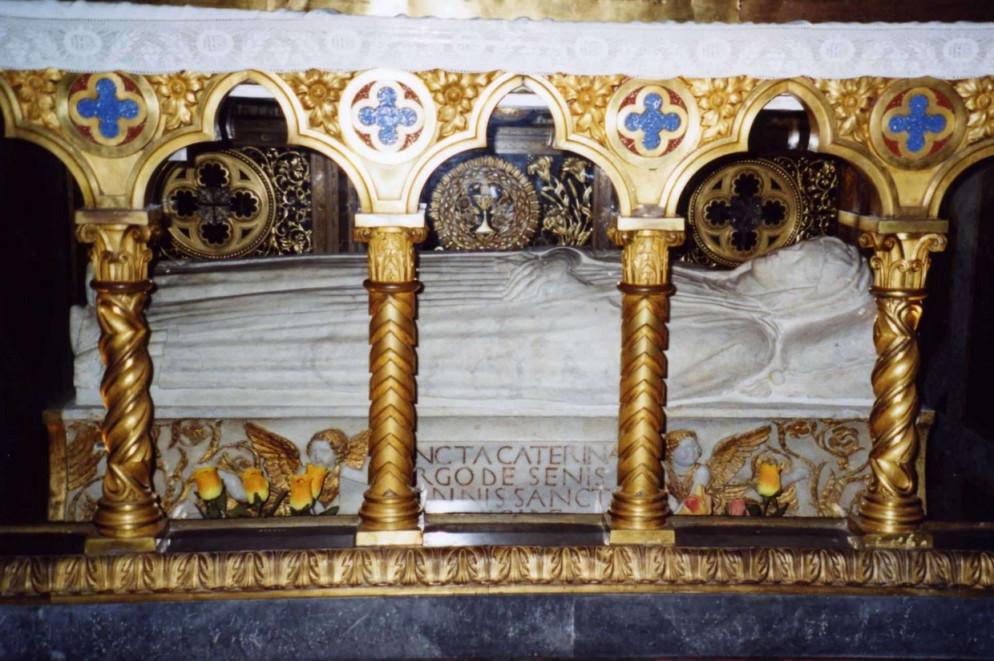 La tomba di santa Caterina nella Basilica di Santa Maria sopra Minerva a Roma