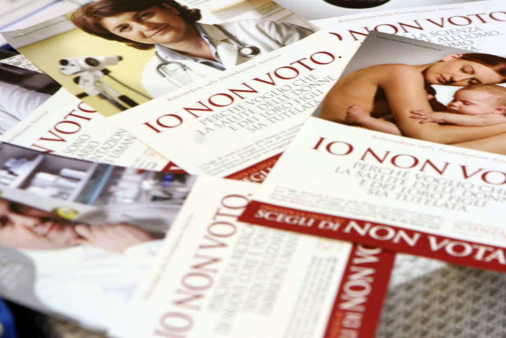Volantini informativi di Scienza & Vita per il referendum 2005