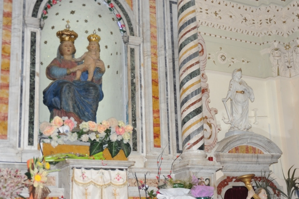 La Madonna della montagna nel Santuario di Polsi