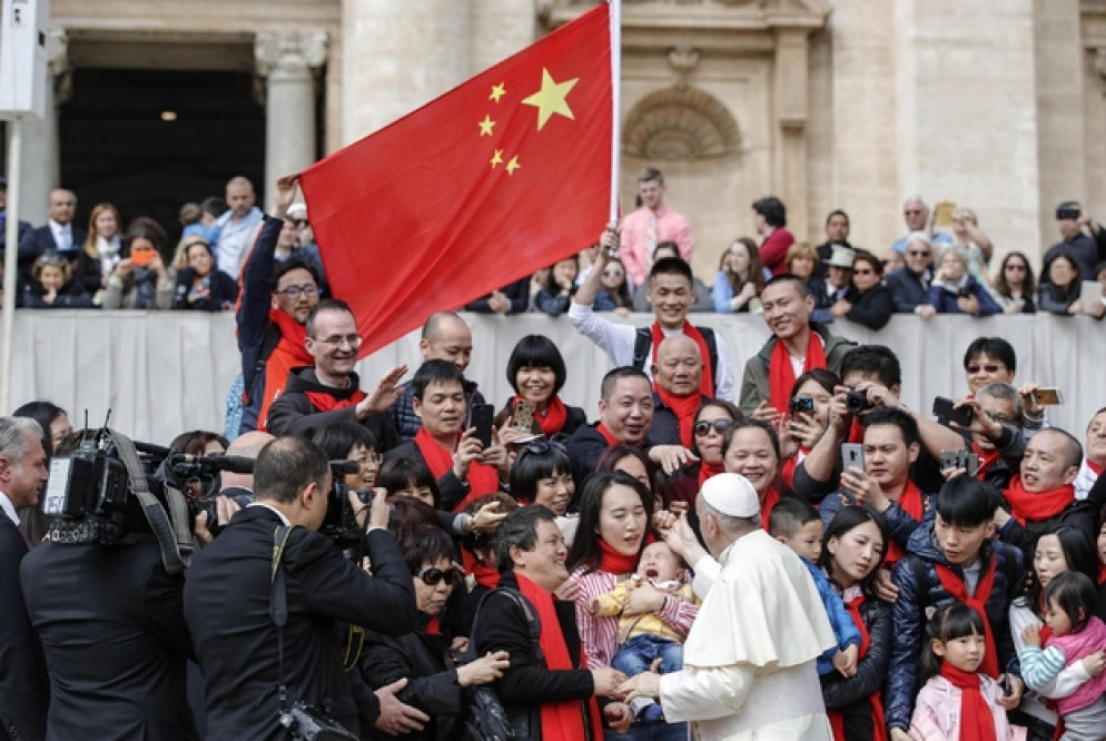 Fedeli cinesi a un'udienza del Papa, il 19 aprile 2018 (Ansa)