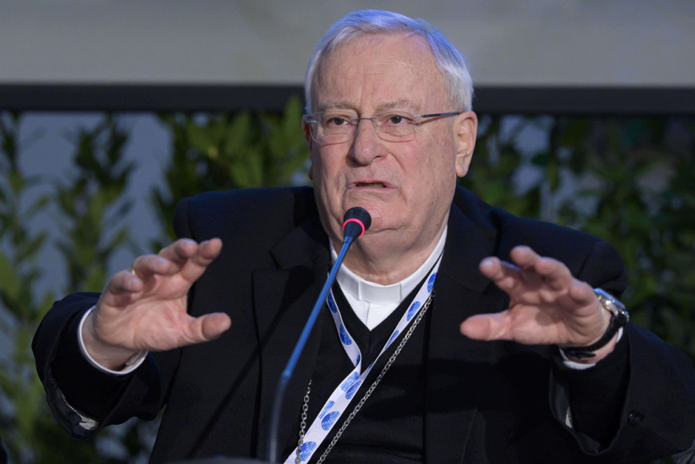 Il cardinale Gualtiero Bassetti alla conferenza stampa - Siciliani