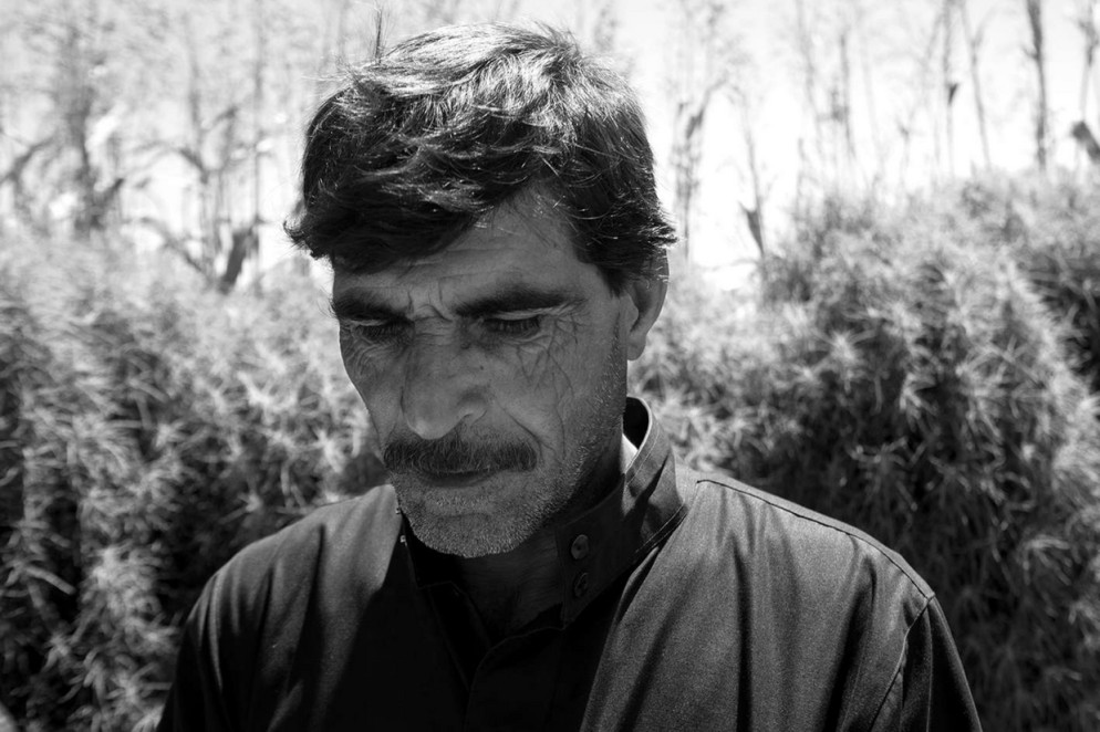 Irbid, Giordania, 2017. Uomo siriano. In Giordania migliaia di rifugiati vivono in condizioni di povertà e marginalità estreme ©Alessio Cupelli