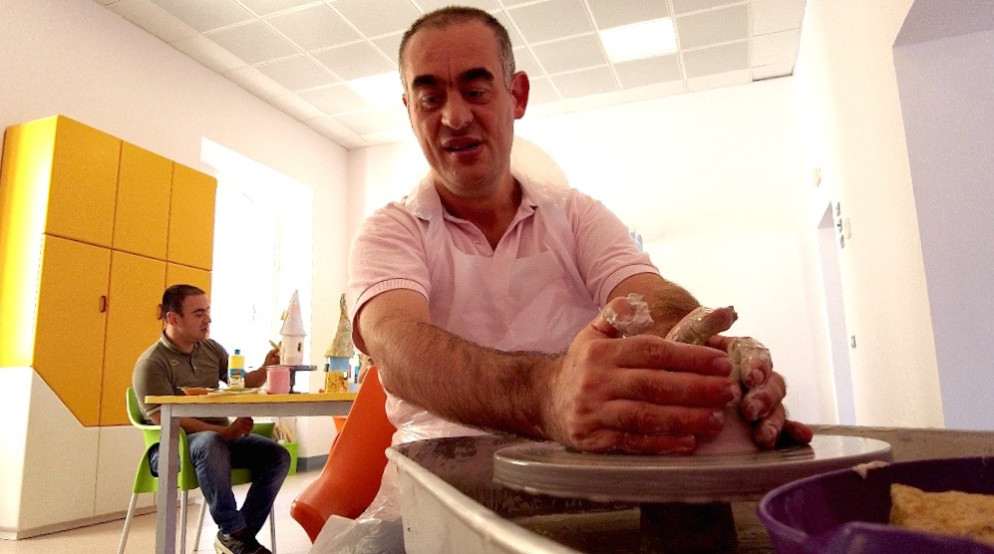 Un laboratorio per le attività manuali dedicate ai disabili ospiti dell'Istituto Serafico di Assisi - P.C.