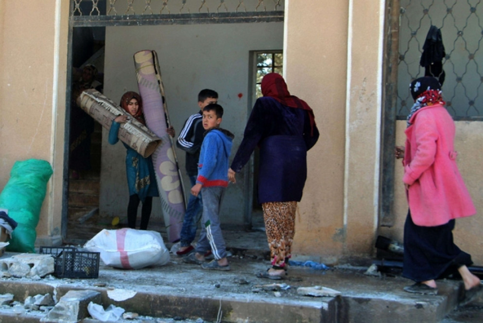La scuola colpita dai raid aerei nelle provincia di Idlib il 3 marzo vicino alla città di Adwan - Ansa
