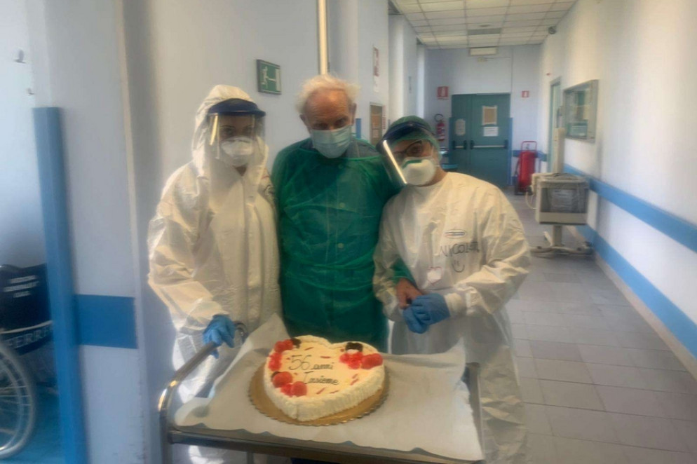 Umberto si prepara alla visita alla moglie - Ufficio stampa dell'Amedeo di Savoia