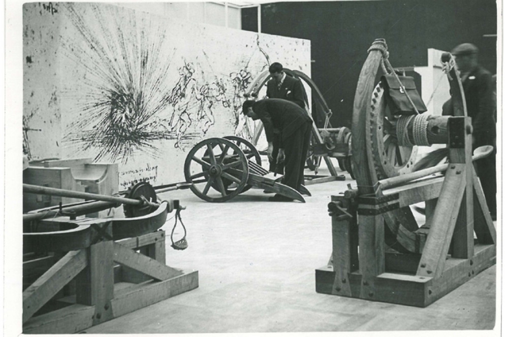 L’allestimento della "Mostra di Leonardo Da Vinci e delle invenzioni italiane" del 1939, curato da Giuseppe Pagano, con i modelli leonardeschi realizzati in scala