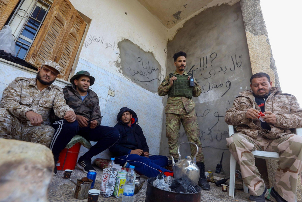 Alcuni miliziani libici in un'area a sud di Tripoli - Afp