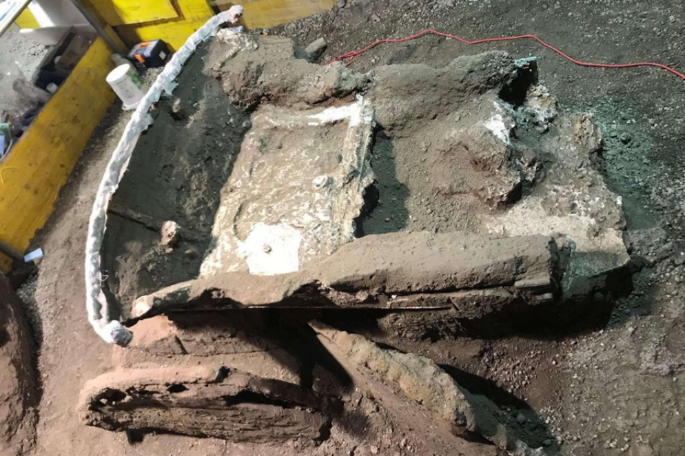 Il carro cerimoniale scoperto a Pompei durante gli scavi - Ansa