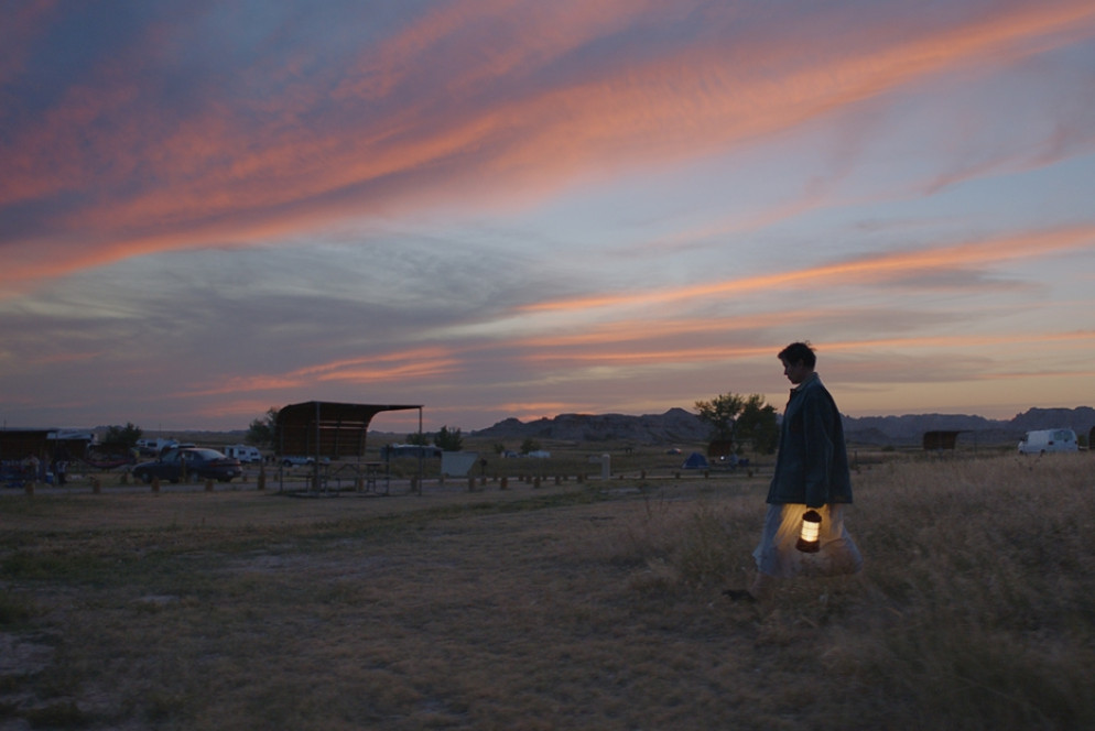 Un'altra immagine tratta dal film di Chloé Zhao «Nomadland», storia di vita itinerante ed emarginata e di lavoro "fragile" nell'Ovest degli Stati Uniti - (Searchlight Pictures - 20th Century Studios)