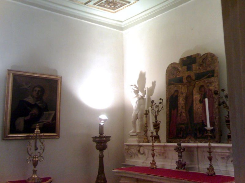 La cella di san Tommaso d'Aquino all'interno del complesso di San Domenico Maggiore - Wikipedia