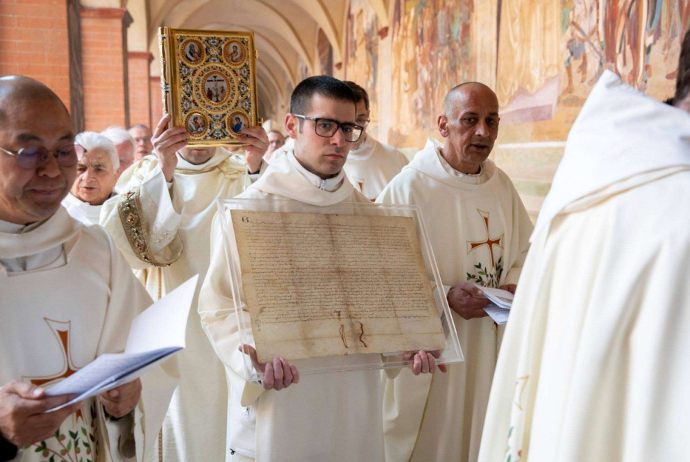La Charta fundationis dell'abbazia di Monte Oliveto datata 26 marzo 1319