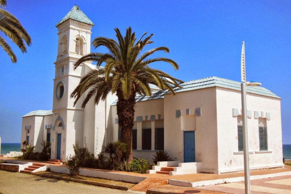 La chiesa di San Francesco nella città di M’Diq vicino allo stretto di Gibilterra in Marocco - .