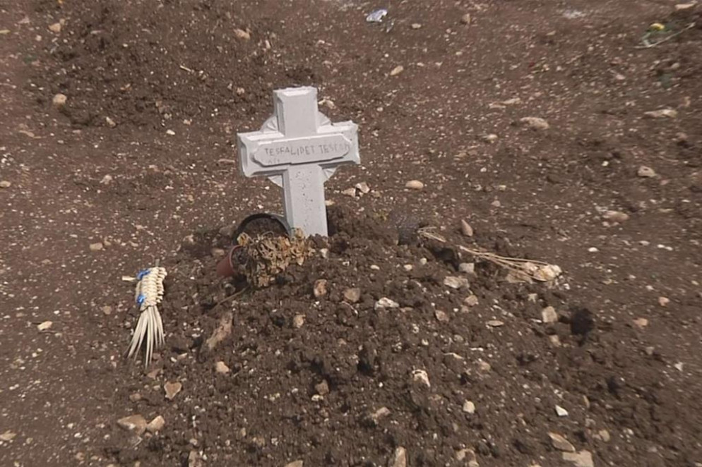 La tomba del migrante morto