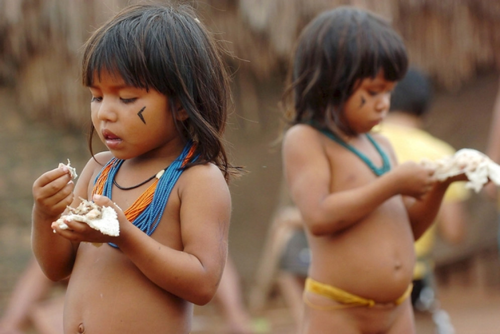Bimbe della comunità di Canarana nel Mato Grosso: gli indigeni dicono no al piano Bolsonaro - Ansa