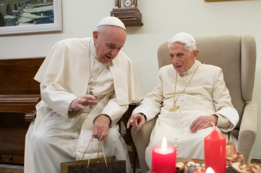 Gli auguri di Papa Francesco al Papa emerito Benedetto XVI per il Natale 2018 - Archivio Vatican Media