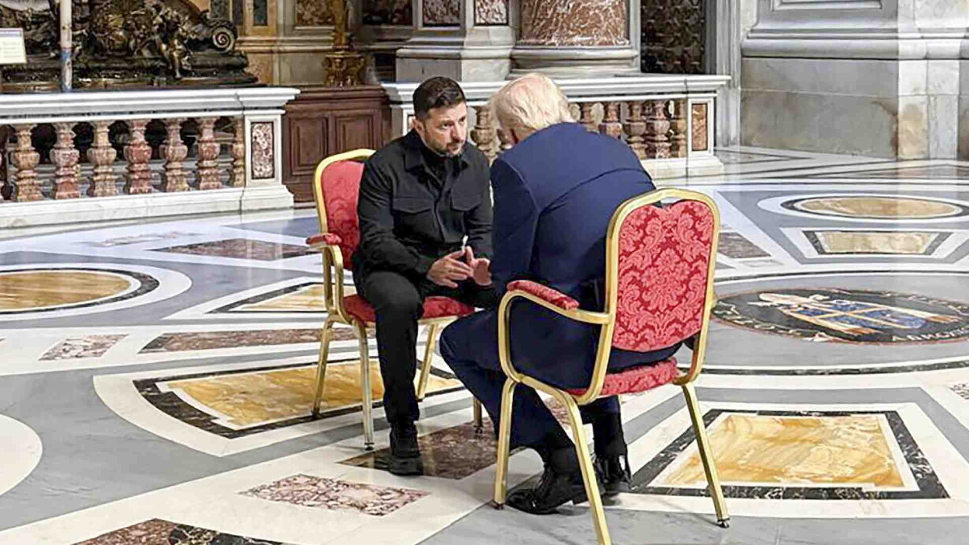 Immagine di Gli effetti grotteschi di una foto a San Pietro