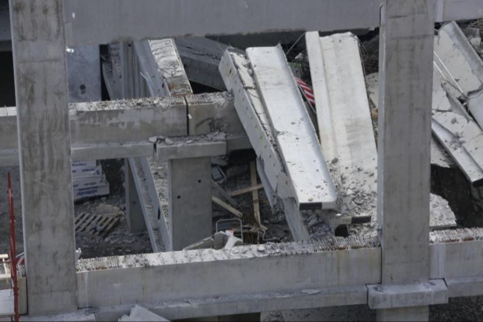 Un'immagine del crollo nel cantiere Esselunga a Firenze - Fotogramma