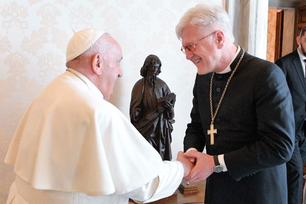 Papa Francesco con il segretario generale del Cec, Pillay - Fotogramma
