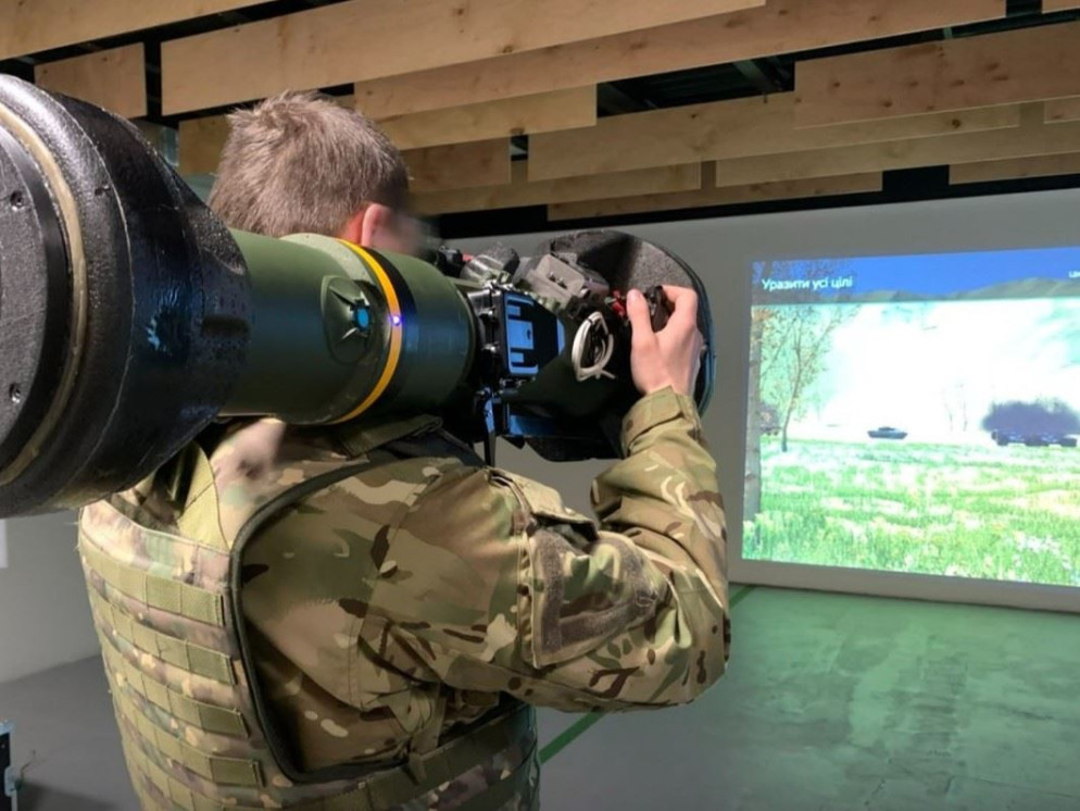 l'addestramento anticarro della "Legione Libertà" formata da russi che combattono al fianco dell'esercito ucraino