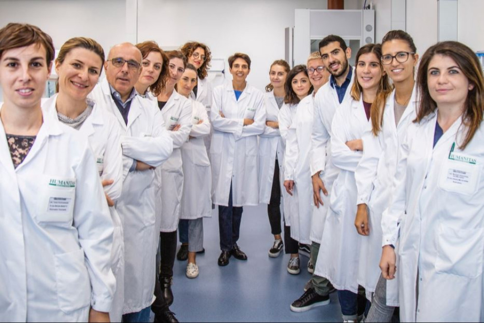 L'équipe di ricerca di Maria Rescigno (al centro) - .