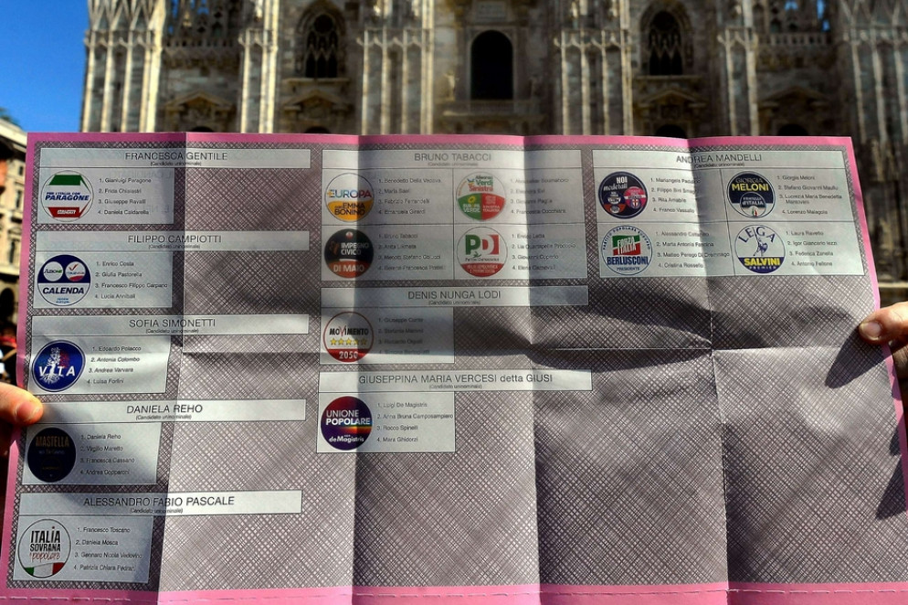 La scheda elettorale er la Camera, a Milano - Fotogramma