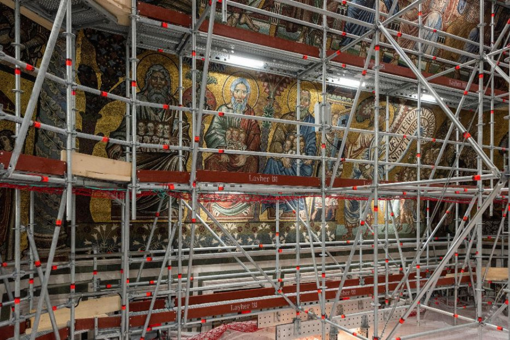 I lavori di restauro dei mosaici della cupola del Battistero di Firenze - Ansa/Opera di Santa Maria del Fiore