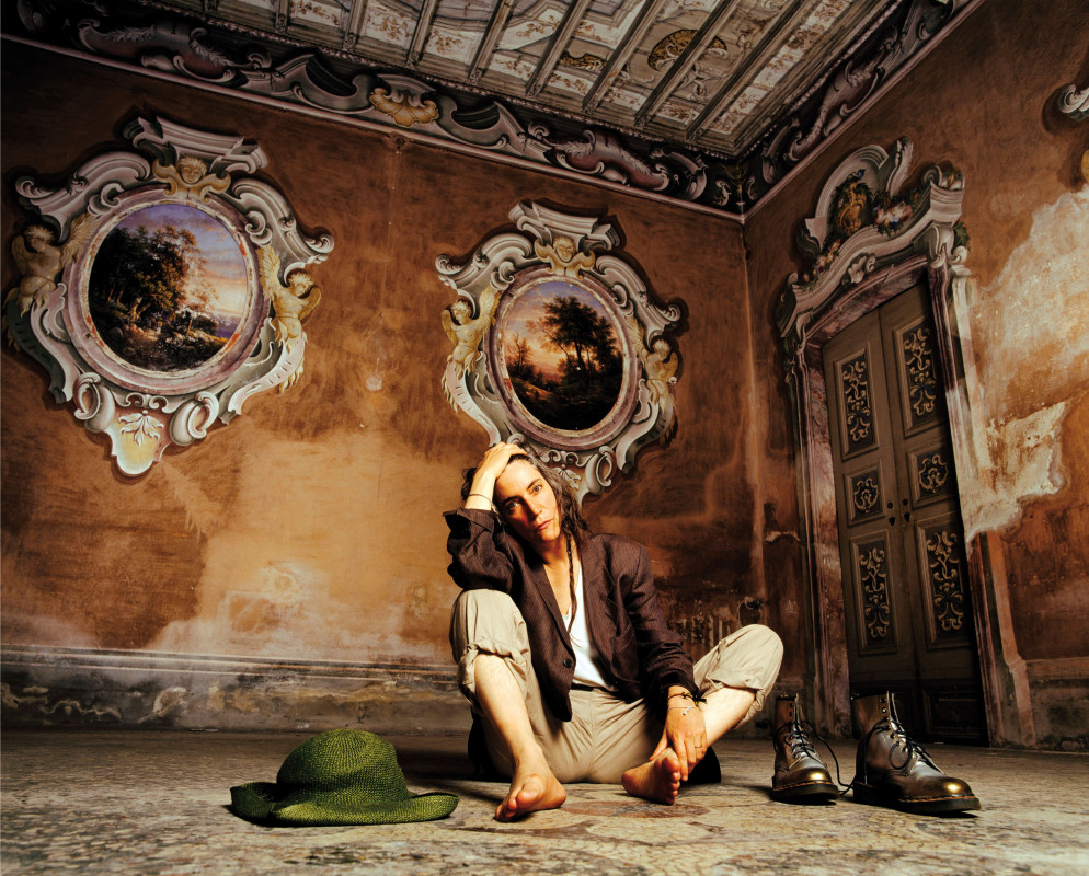 Guido Harari, Patti Smith a Villa Arconati (1996) - ©Guido Harari