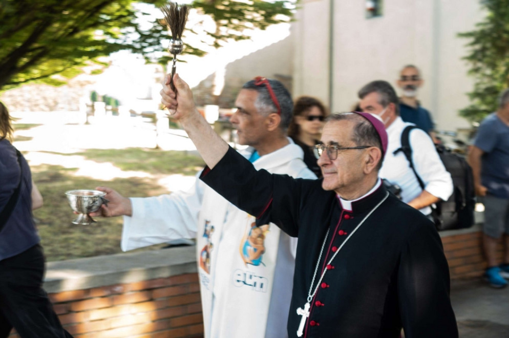 L'arcivescovo Delpini in pellegrinaggio contro la siccità - Fotogramma