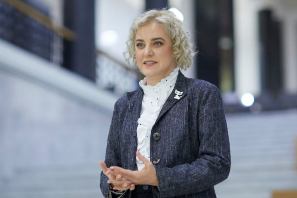 Olga Karach - .