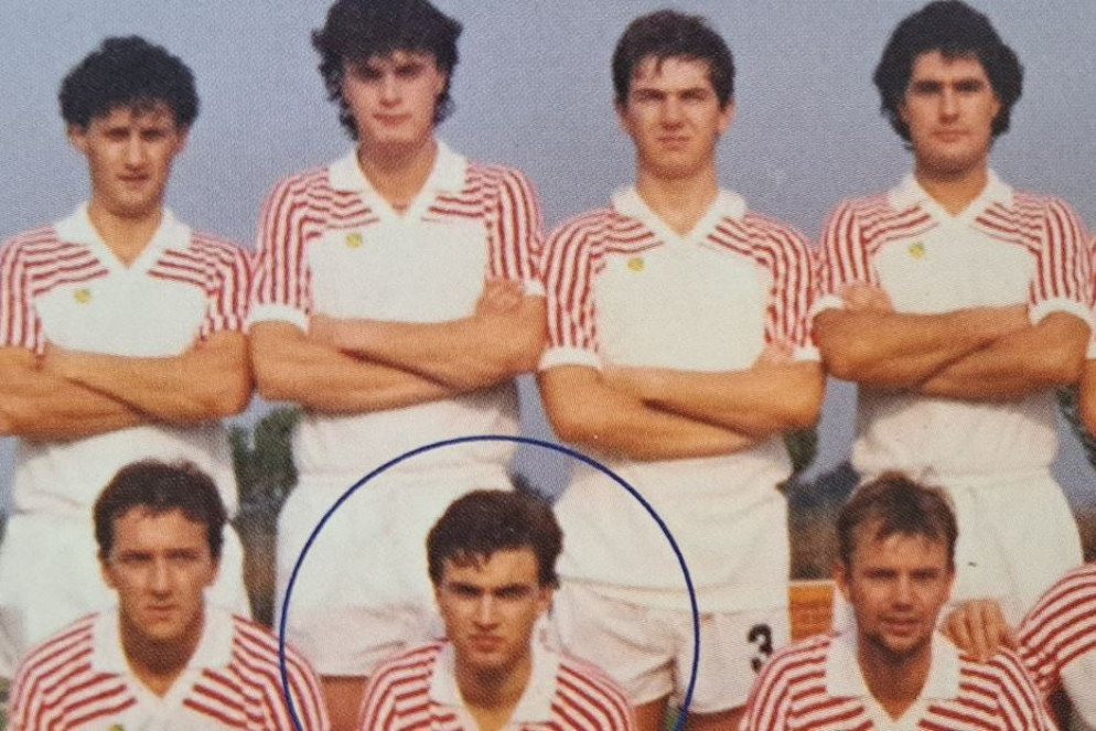 Stefano (nel tondo) giovane calciatore