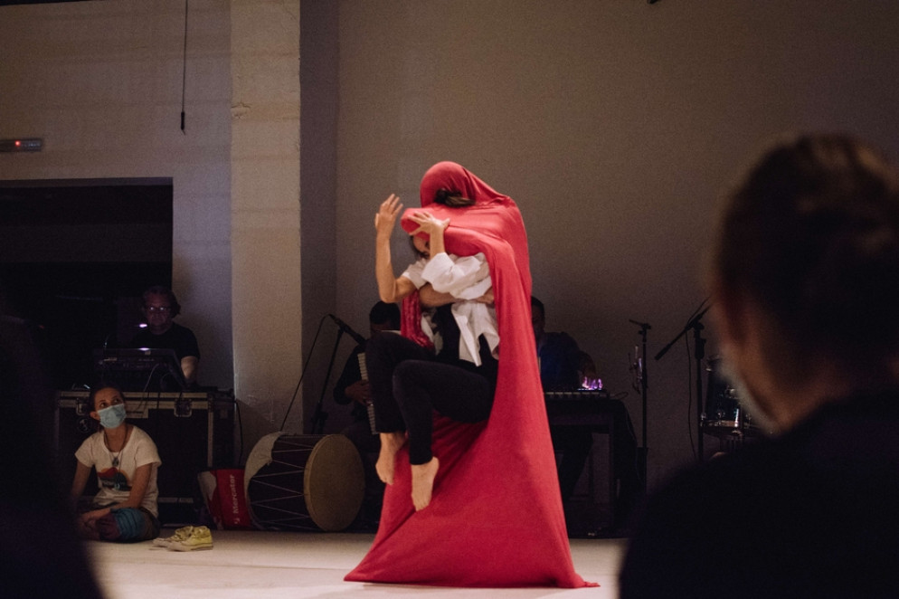 Una scena di “Assimilate” prodotto da Art Ritam di Novi Sad