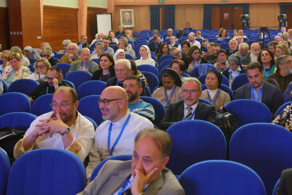 La platea del convegno di Verona prima dell'inizio della sessione plenaria di apertura - GF