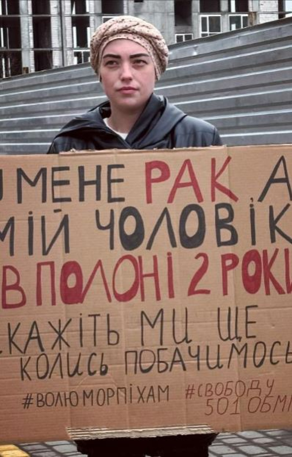 Olga Kurtmallayeva, l'attivista malata di cancro che guida le manifestazioni per chiedere la liberazione dei prigionieri di guerra, fra cui suo marito - Avvenire