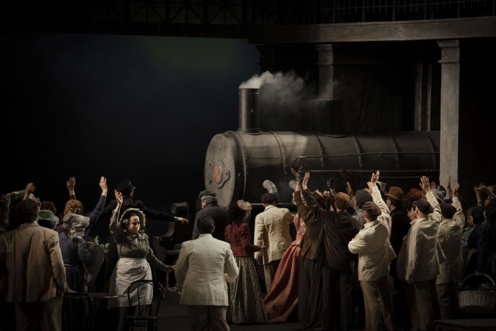 Il treno incriminato alla prima di «Manon Lescaut» a Genova - Lauricella/Teatro Carlo Felice di Genova